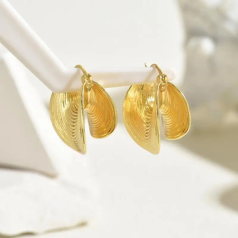 Geometric Striped Large Ear Buckle Earrings for Women - Smarsty