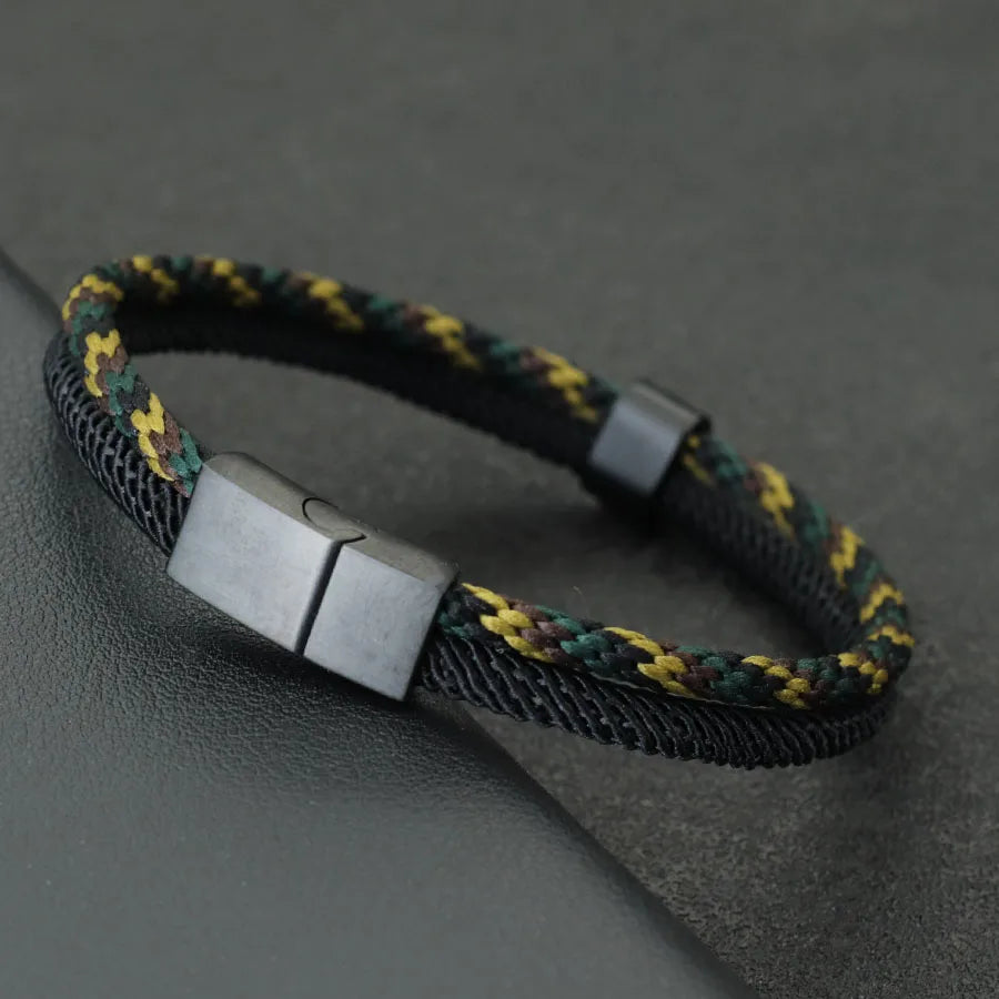 Stylish Paracord Bracelet for Men with Stainless Steel Buckle - Smarsty