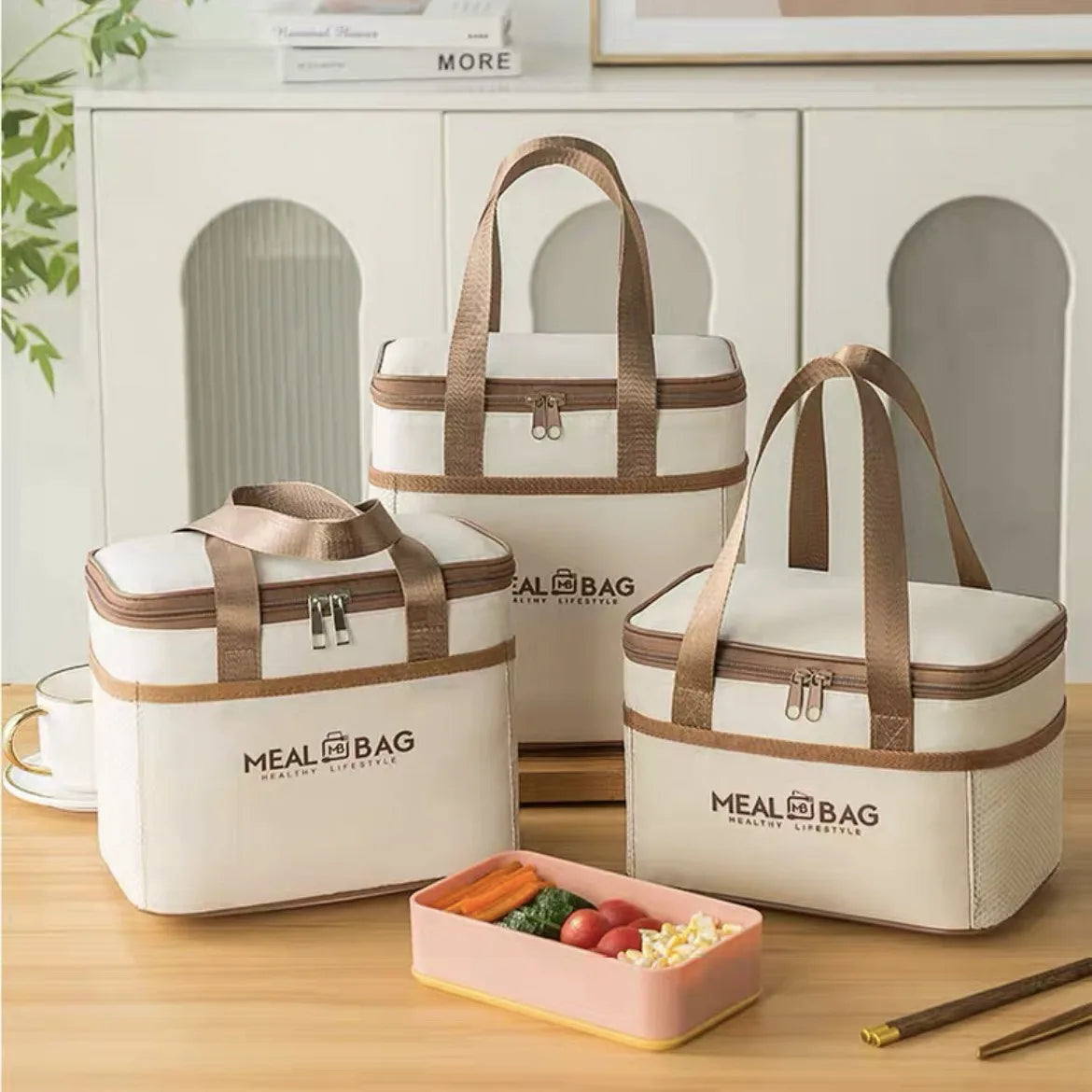 Insulated Lunch Bag With Waterproof Shoulder Strap - Smarsty