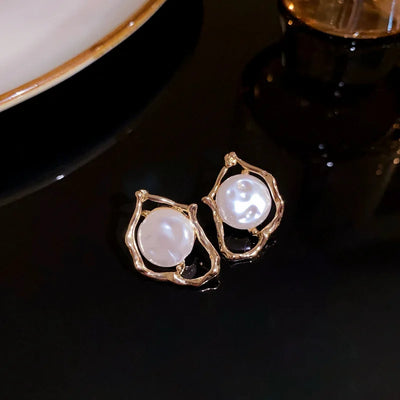 Elegant Pearl Heart Stud Earrings For Wedding Gifts - Smarsty