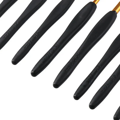 Ergonomic 8PCS Crochet Hook Set for Arthritic Hands - Smarsty