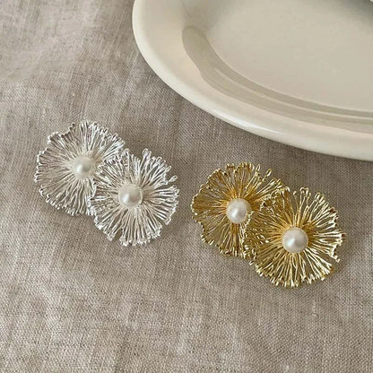 Pearl Stud Earrings Metal Flower Design Gold Color - Smarsty