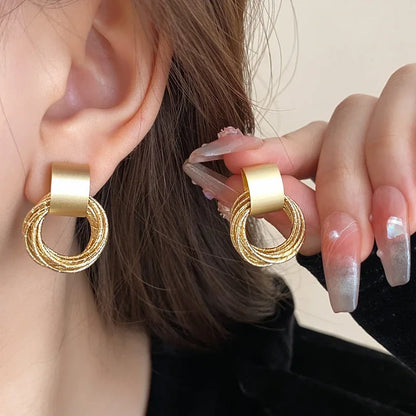 Geometric Metal Dangle Earrings in Gold and Silver Colors - Smarsty