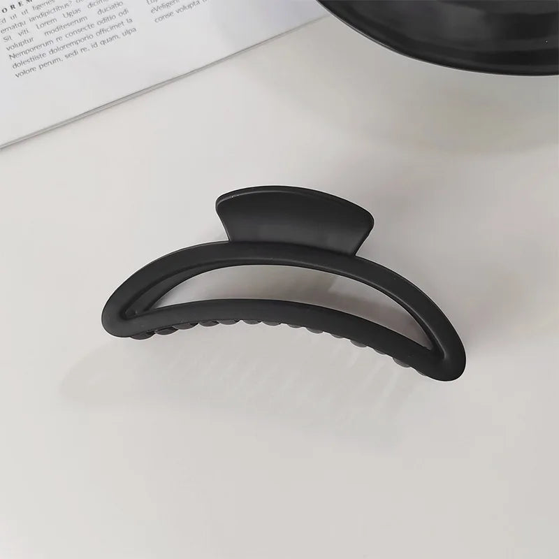Elegant Black Geometric Hair Claw Secure Hold Easy Clip - Smarsty