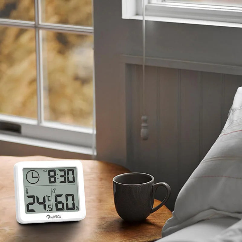 Digital Clock Desk Clock with Temperature and Humidity Display - Smarsty