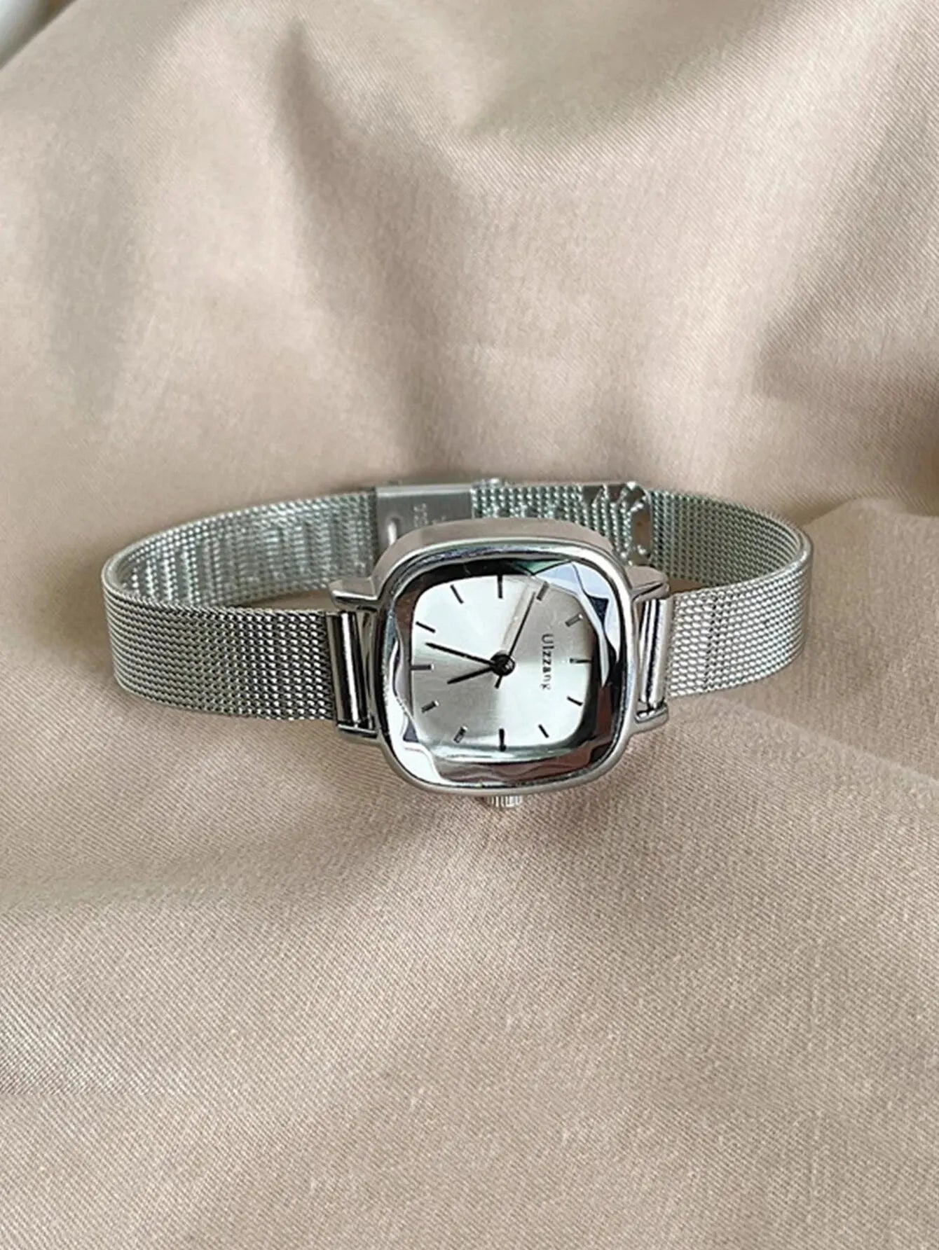Fashion Women Small Dial Quartz Watch with Mesh Strap - Smarsty