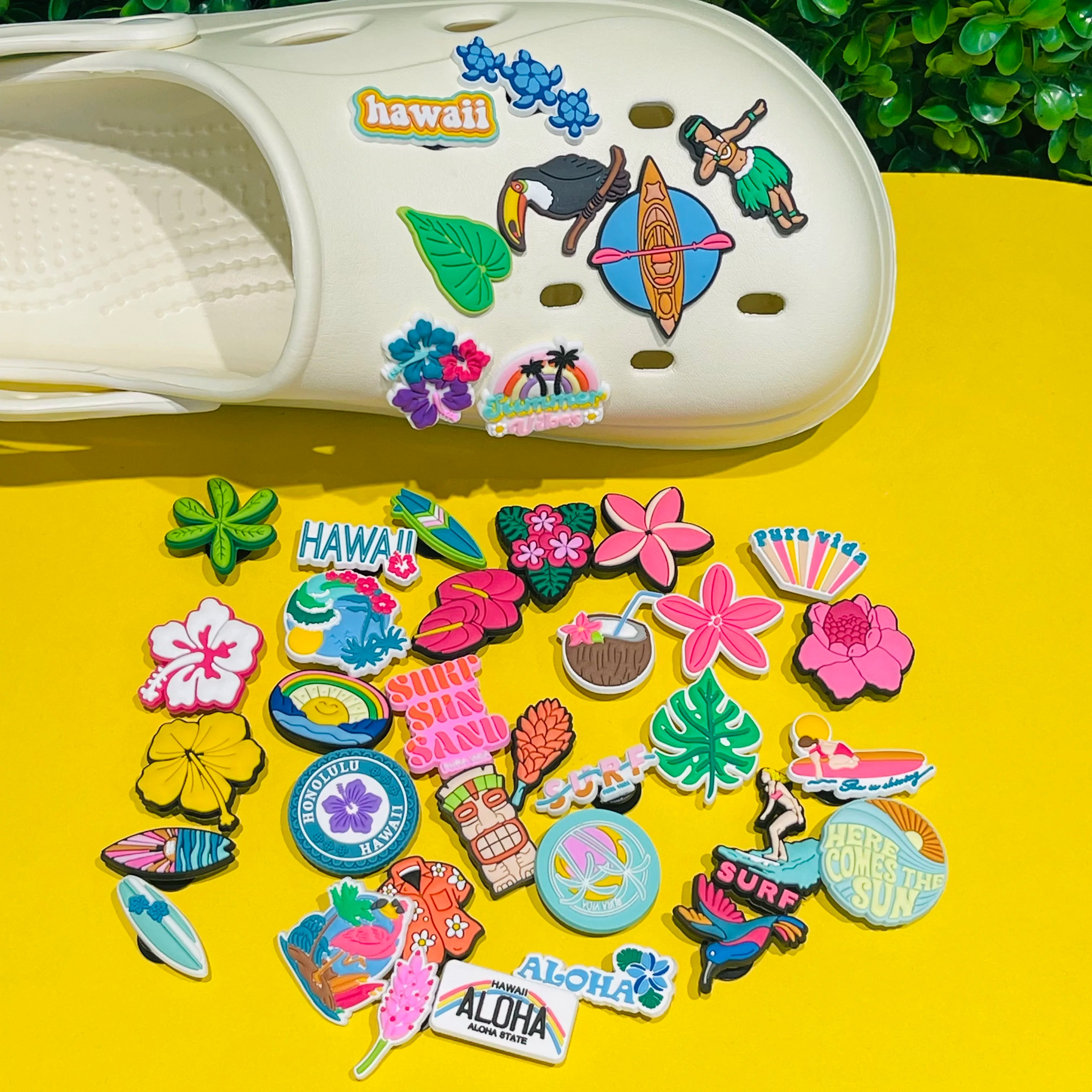 1pcs PVC Hawaii Summer Vibes Surf Sun Sand Aloha Coconut Turtle Shoe Charms Slippers Shoe Decoration Buckle Clog DIY Wristbands