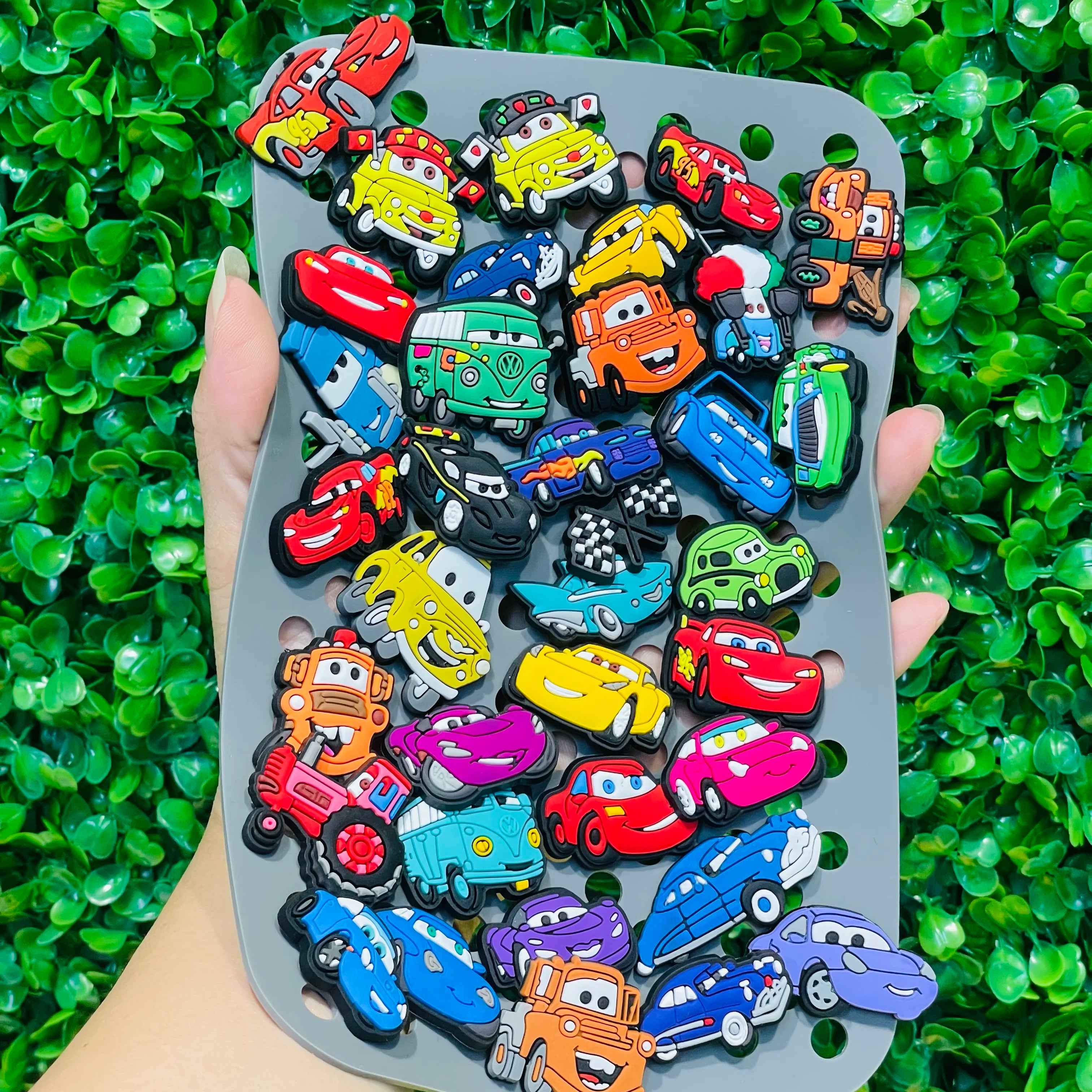 1Pcs Mix Cars Luigi Ramone Lightning McQueen PVC Shoe Charms Kids Popular Buckle Decorations Fit Birthday Gifts