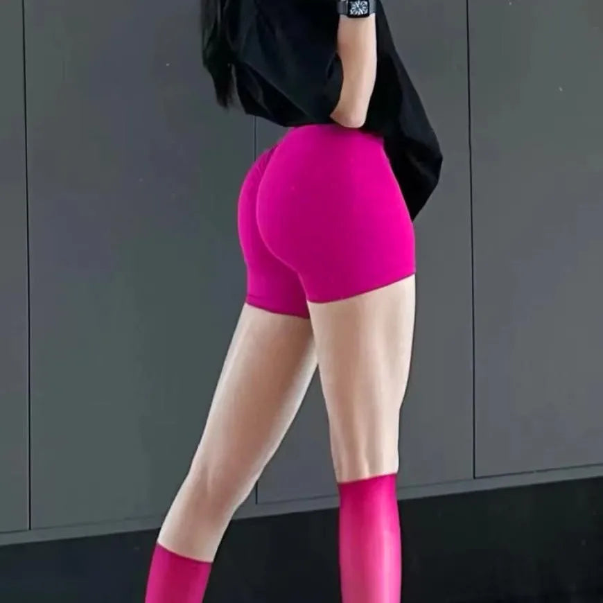 Seamless hip hugging fitness shorts, internet famous sports three part pants, high waisted and high stretch peach hip pants for - Smarsty