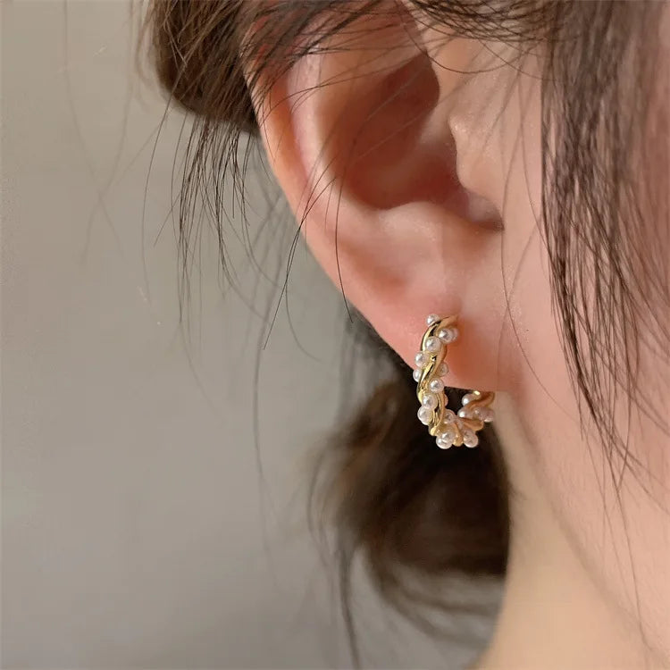 Minimal Geometric Circle Pearl Stud Earrings for Women - Smarsty