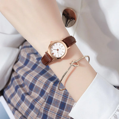 Fashionable Small Dial Women’s Quartz Watch with Leather Band - Smarsty