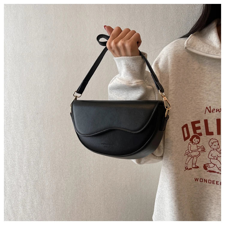 Small Leather Saddle Bag For Women Crossbody Vintage Style - Smarsty