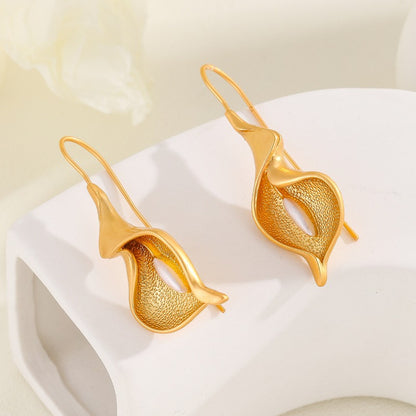 Elegant Flower Dangle Earrings in Gold and Silver Colors - Smarsty