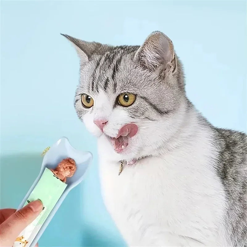 Efficient Cat Strip Feeder for Lickable Treats - Smarsty