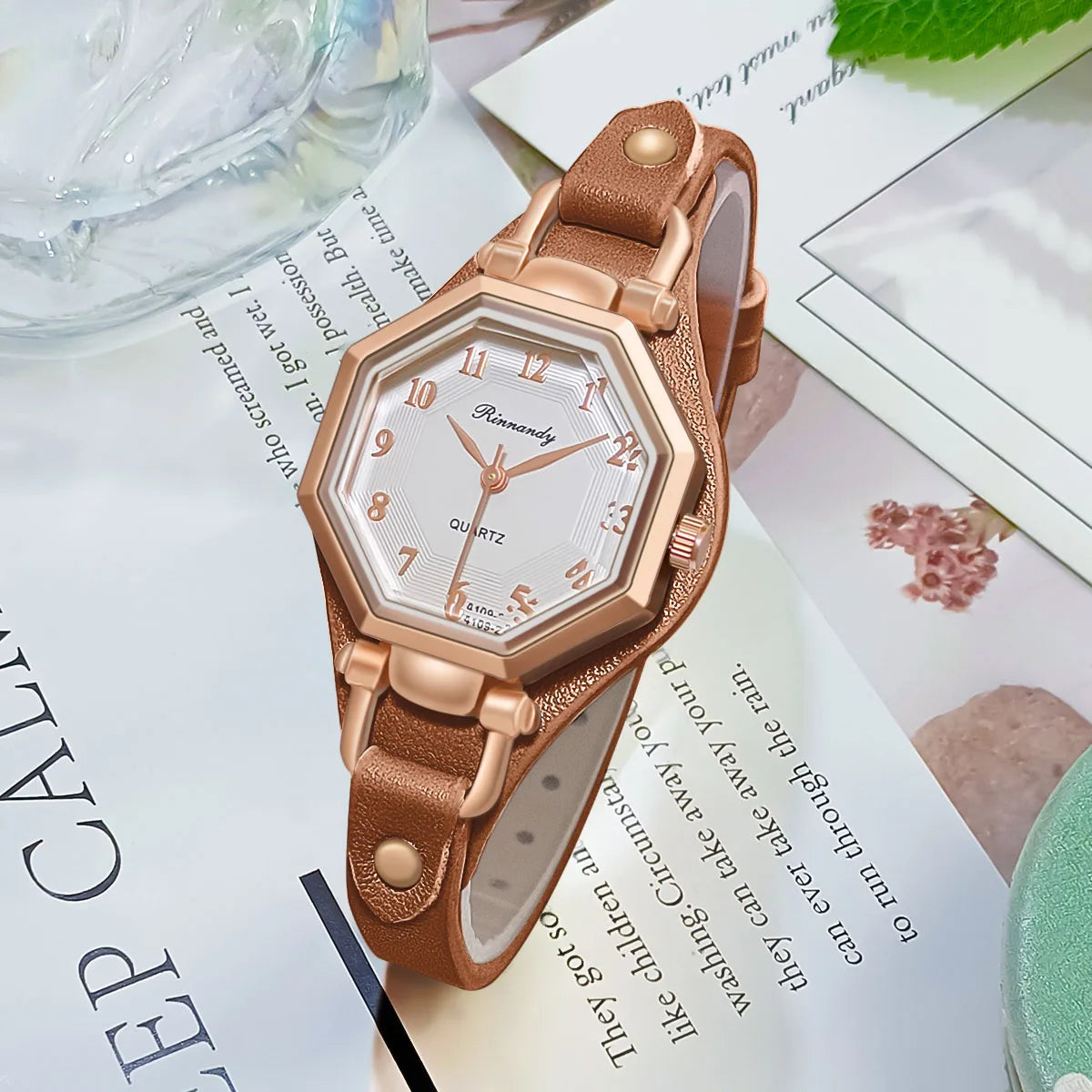Luxury Quartz Women Wristwatch with Leather Band - Smarsty