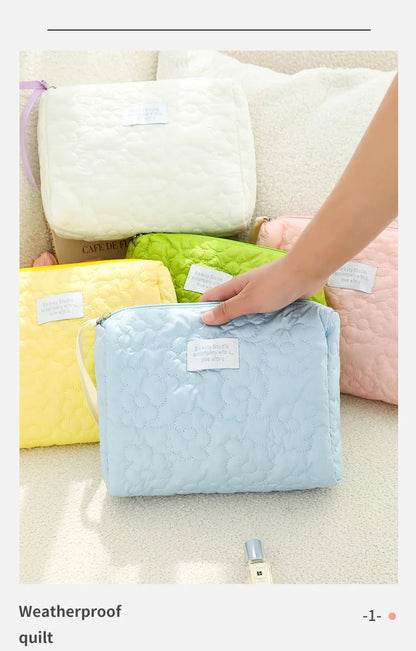 Embroidery Large-Capacity Cosmetic Bag Waterproof Portable Storage Bag Travel Makeup Pouch - Smarsty