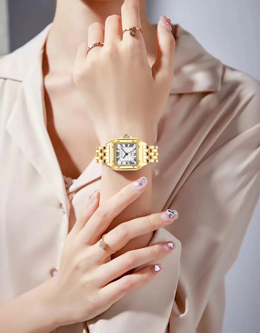 Light Luxury Women’s Gold Quartz Watch with Bracelet Clasp - Smarsty