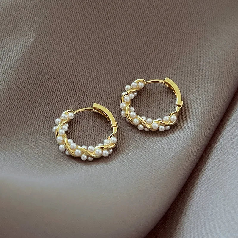 Minimal Geometric Circle Pearl Stud Earrings for Women - Smarsty