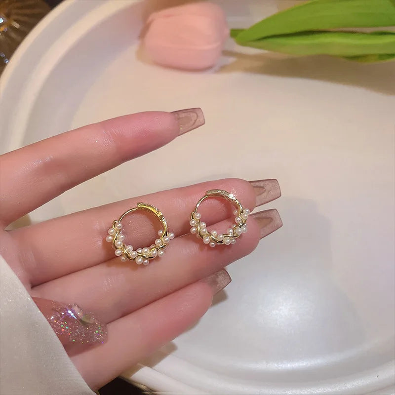 Minimal Geometric Circle Pearl Stud Earrings for Women - Smarsty