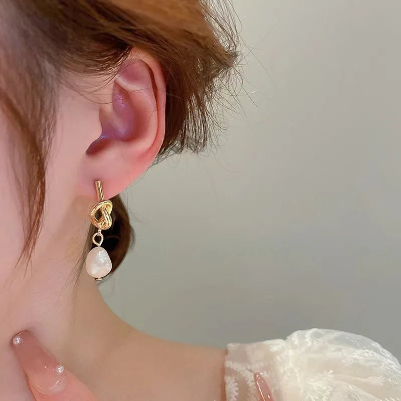 Heart Shaped Pearl Geometric Earrings For Women Daily Wear - Smarsty