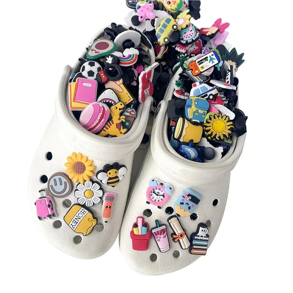 30/90pcs Random Pattern Shoe Charms Set For Clogs Bag Bubble Slides Sandals, PVC Shoe Decorations Beach Bag Accessories Gift