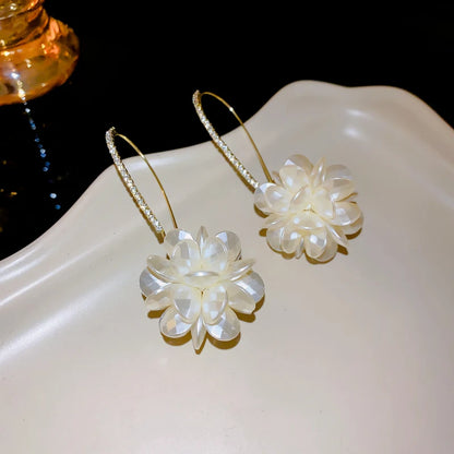 White Resin Flower Hoop Earrings for Women Fashion Jewelry - Smarsty