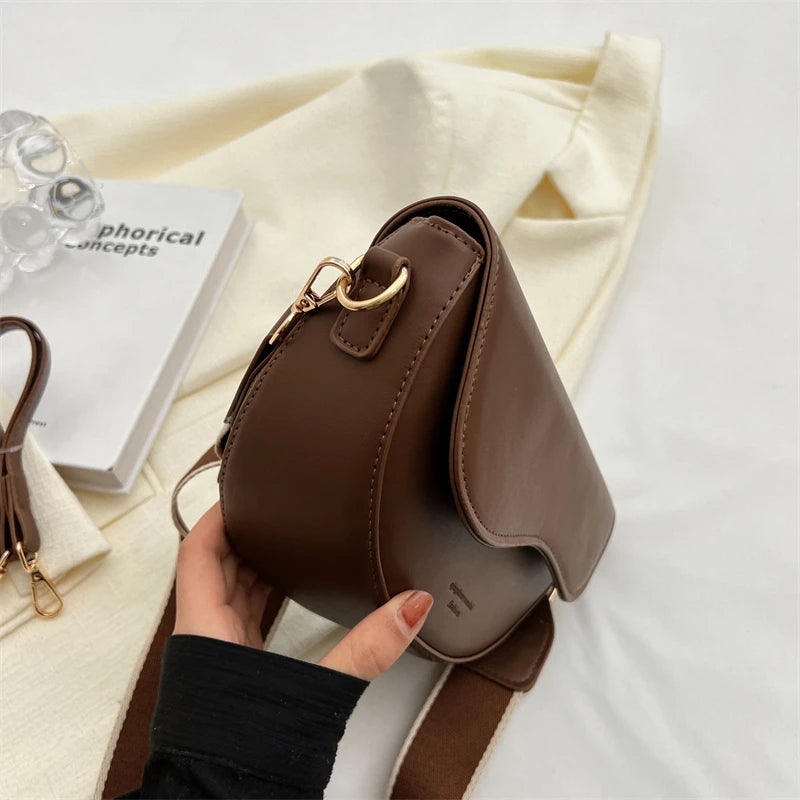 Small Leather Saddle Bag For Women Crossbody Vintage Style - Smarsty