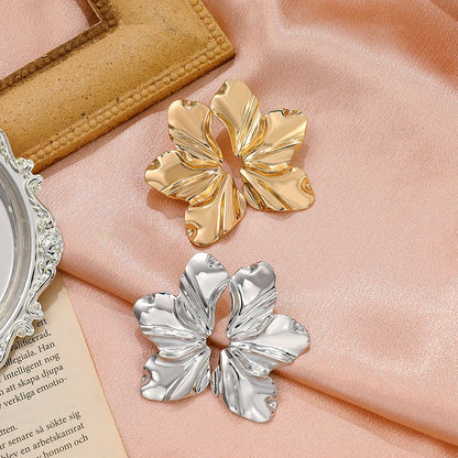 Minimalist Half Flower Gold Stud Earrings For Women - Smarsty