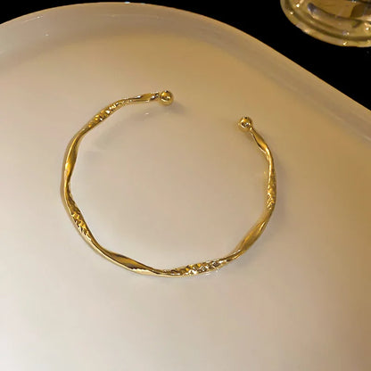 Creative Gold Cuff Bracelet for Women’s Fashion - Smarsty