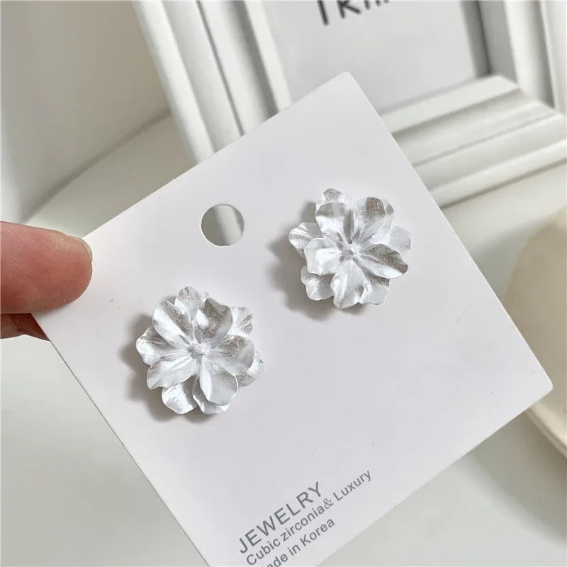 Large White Camellia Resin Stud Earrings Bridal Gift - Smarsty