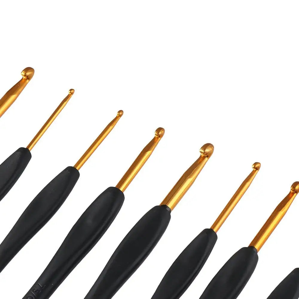 Ergonomic 8PCS Crochet Hook Set for Arthritic Hands - Smarsty
