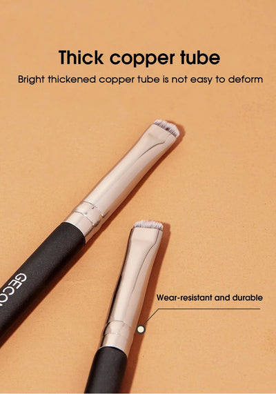 Eyeliner and Eyebrow Brush for Precise Makeup Application - Smarsty