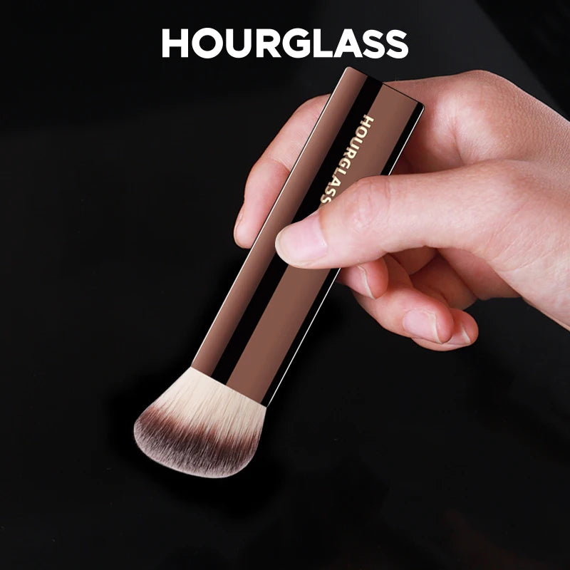 Hourglass No 20 Foundation Brush for Seamless Finish - Smarsty