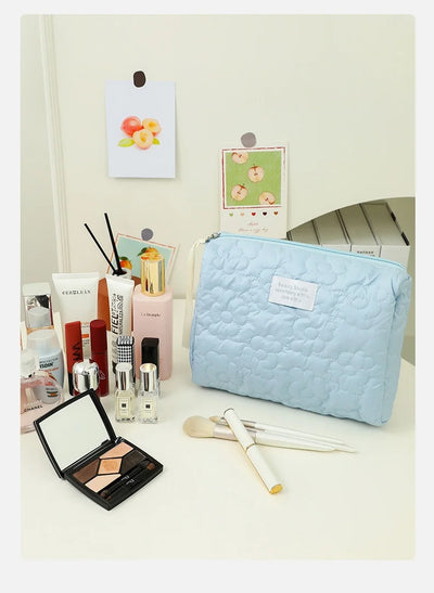 Embroidery Large-Capacity Cosmetic Bag Waterproof Portable Storage Bag Travel Makeup Pouch - Smarsty