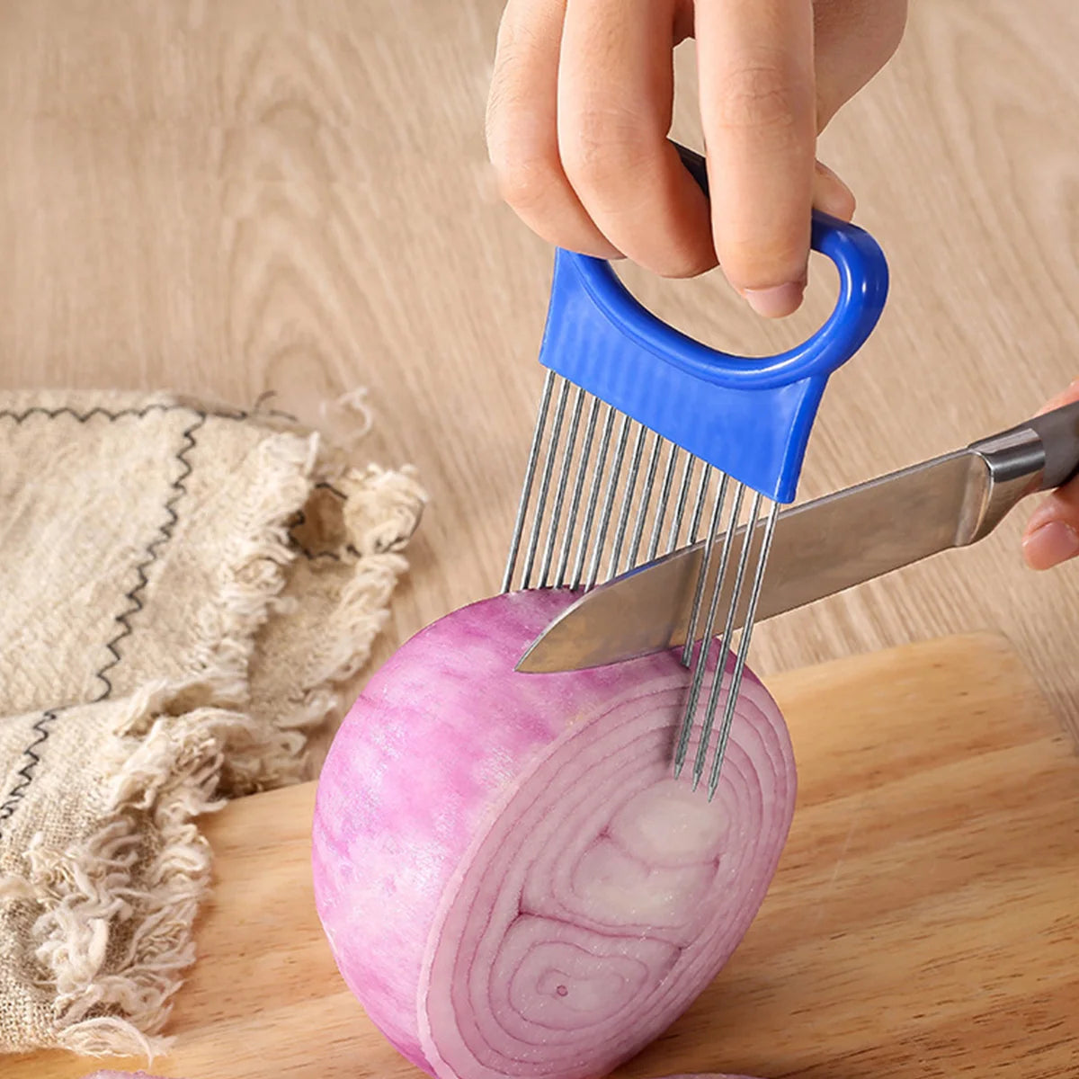 1PC-Stainless steel heart-shaped onion fork kitchen vegetable fruit clip potato needle slicing auxiliary tool