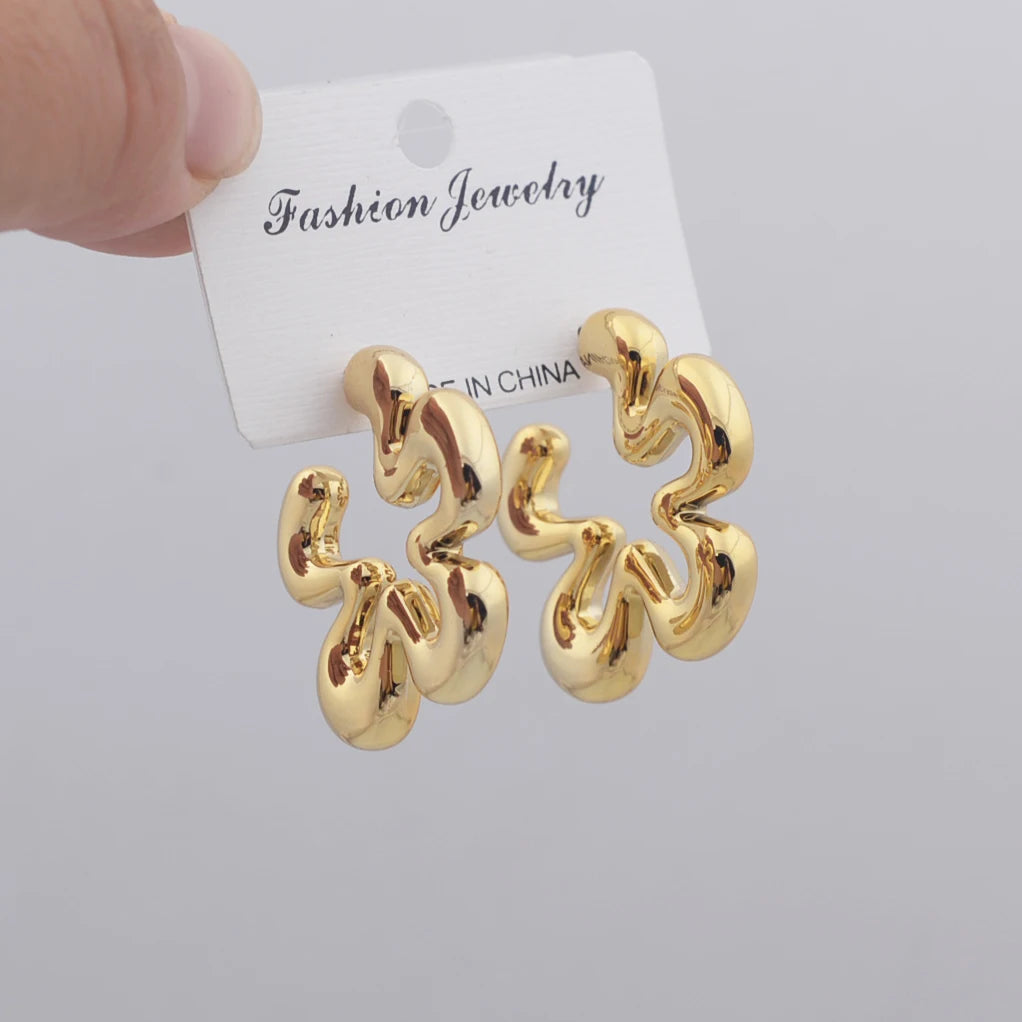 Gold Hollow Flower Drop Earrings for Women Fashion Jewelry - Smarsty