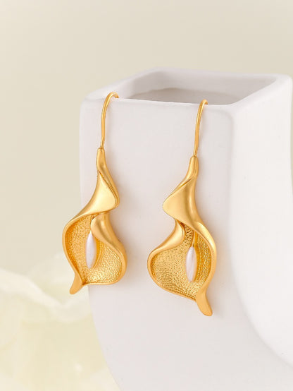 Elegant Flower Dangle Earrings in Gold and Silver Colors - Smarsty