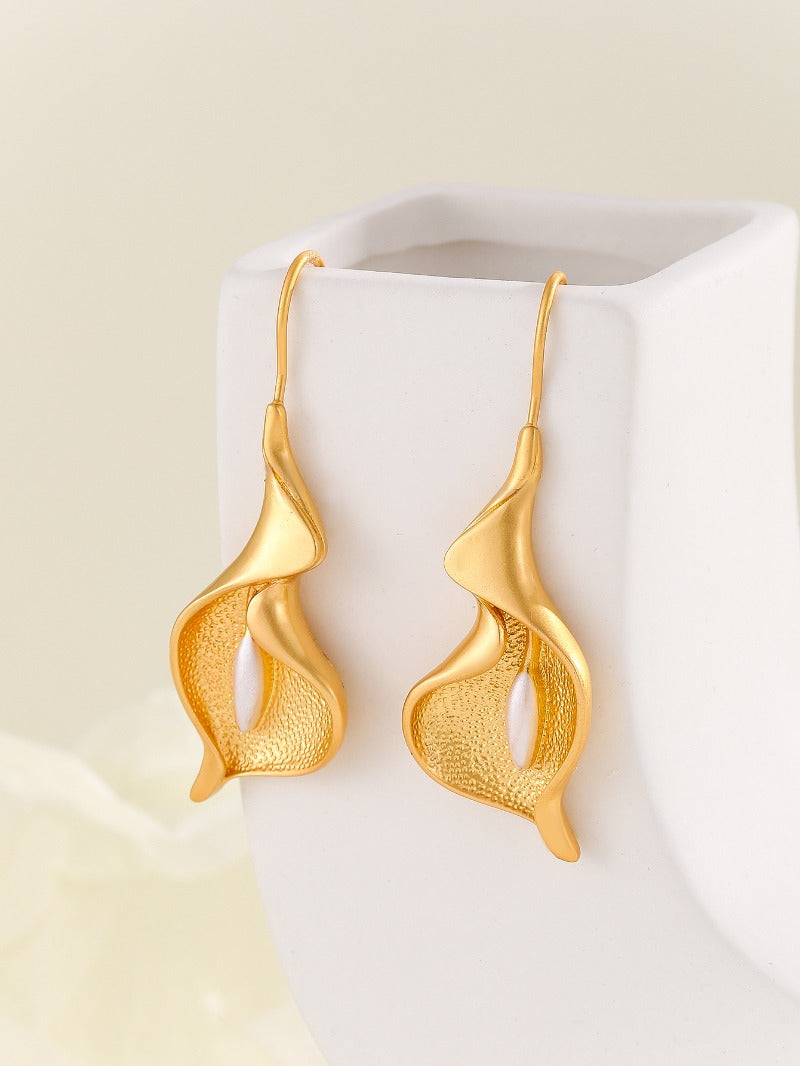 Elegant Flower Dangle Earrings in Gold and Silver Colors - Smarsty