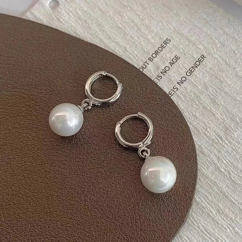 Elegant Gold Vintage Circle Drop Earrings with Baroque Pearl - Smarsty