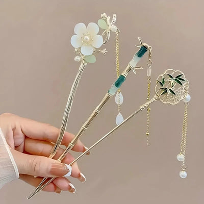 Elegant Chinese Style Hair Clip with Floral Design - Smarsty