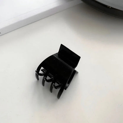 Elegant Black Geometric Hair Claw Secure Hold Easy Clip - Smarsty