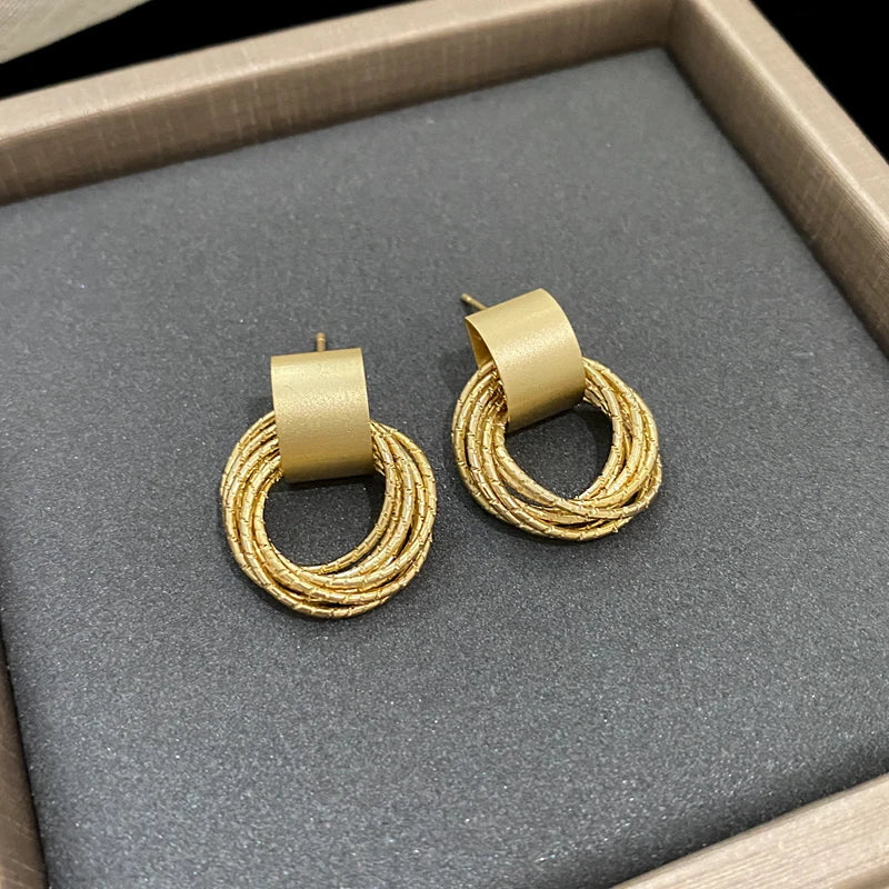 Geometric Metal Dangle Earrings in Gold and Silver Colors - Smarsty