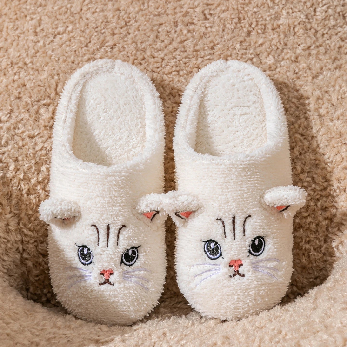 Women's Cartoon Cat Plush Slippers Cozy Winter Bedroom House Shoes with Non-Slip Soft Sole for Indoor Comfort Home Warm Shoes - Smarsty