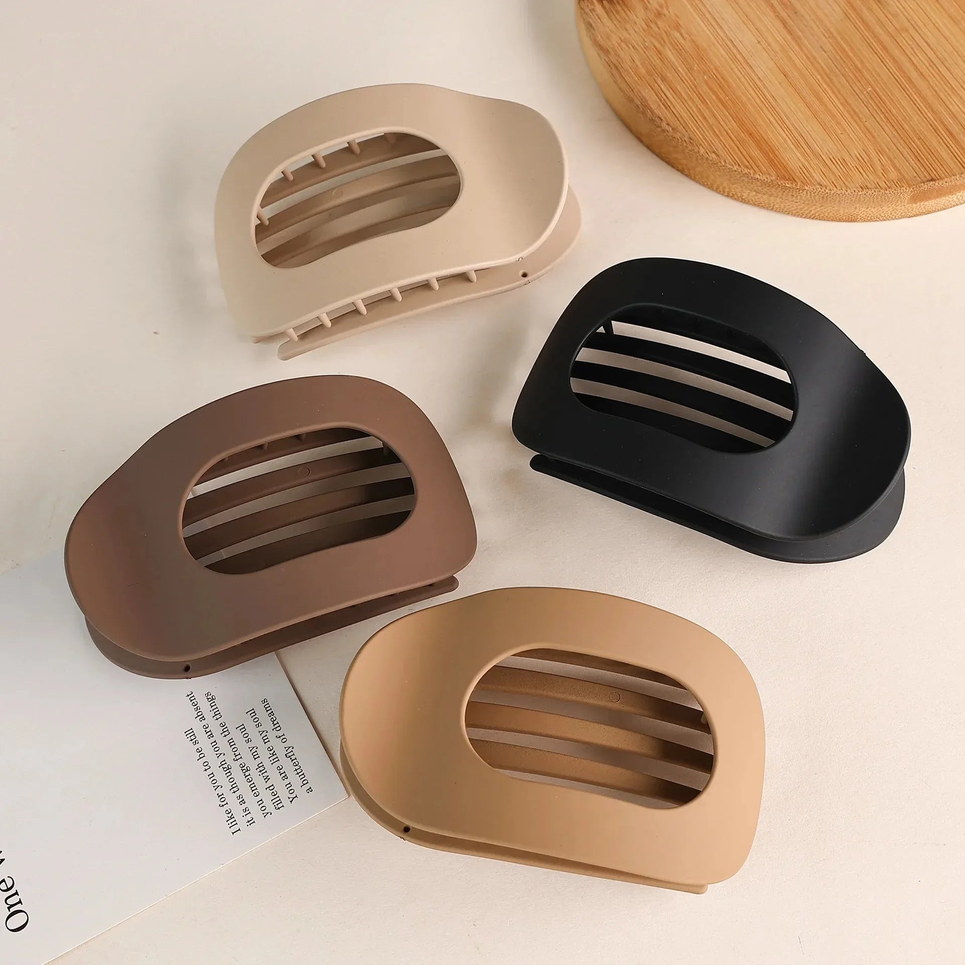 Fashionable Leopard Matte Hair Claw Clip for Women - Smarsty