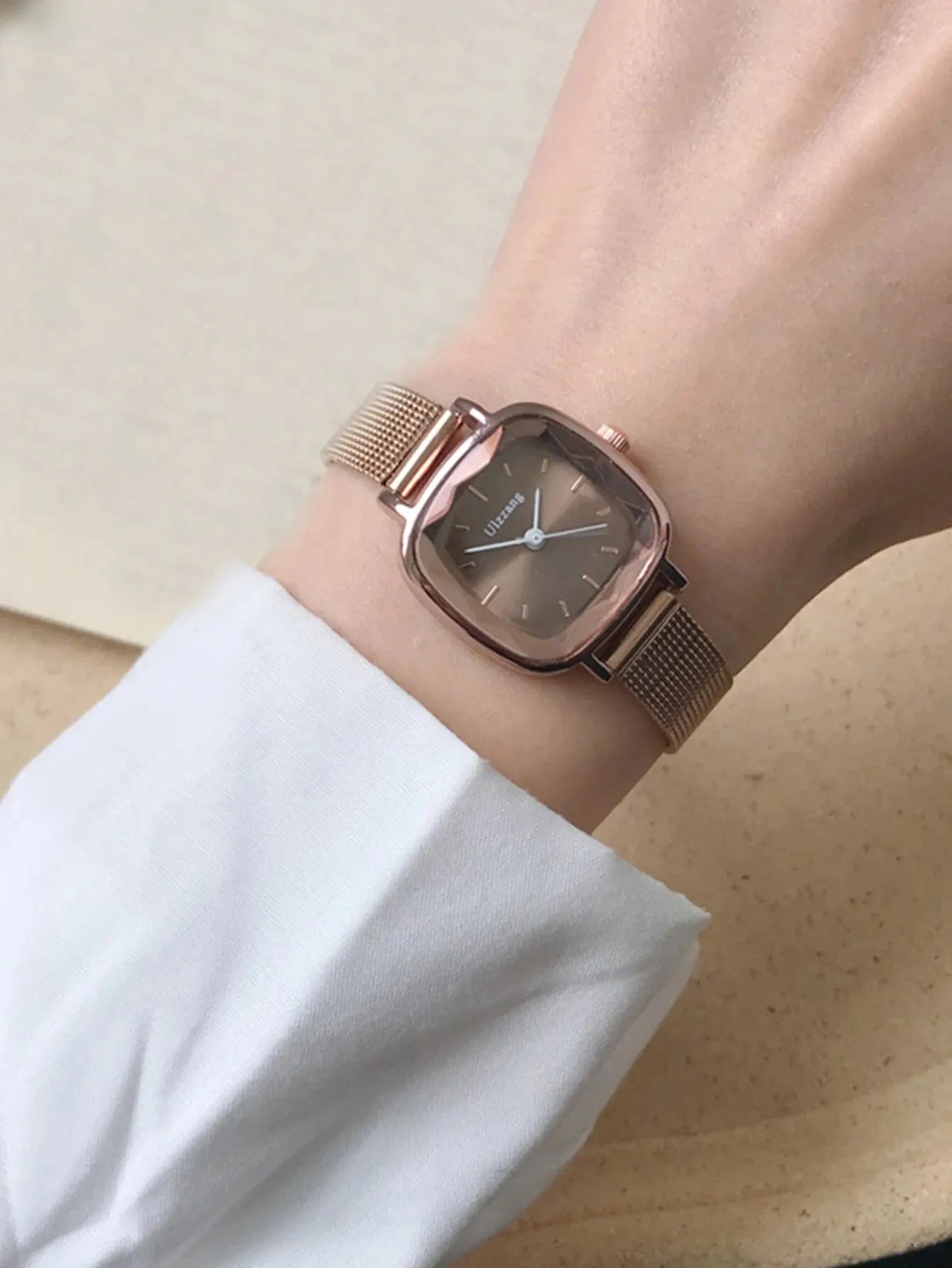 Fashion Women Small Dial Quartz Watch with Mesh Strap - Smarsty