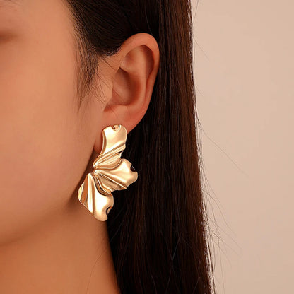 Minimalist Half Flower Gold Stud Earrings For Women - Smarsty