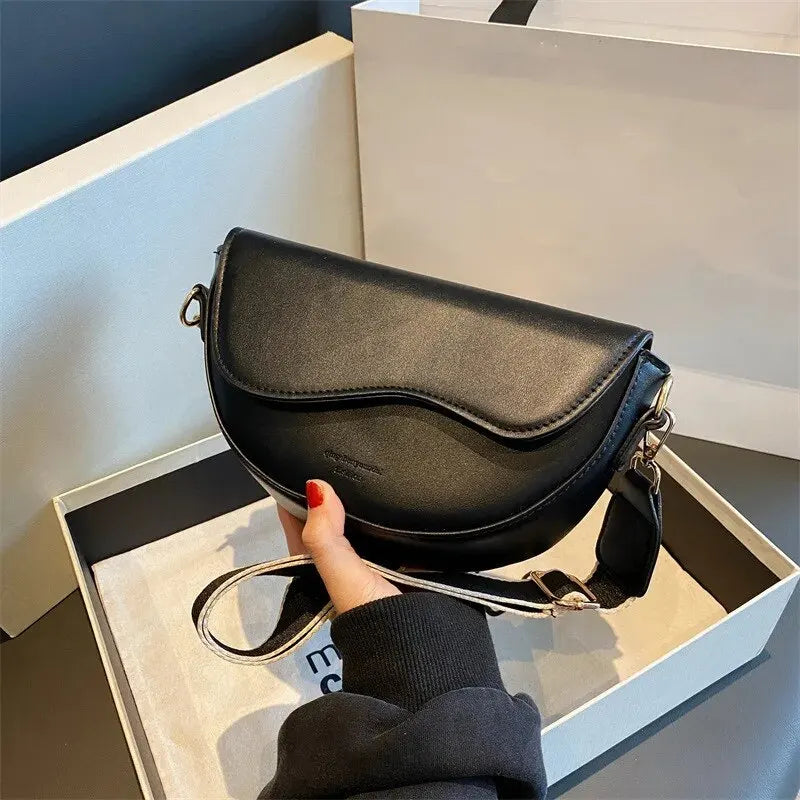 Women Vintage Saddle Bag With Wide Strap Crossbody - Smarsty