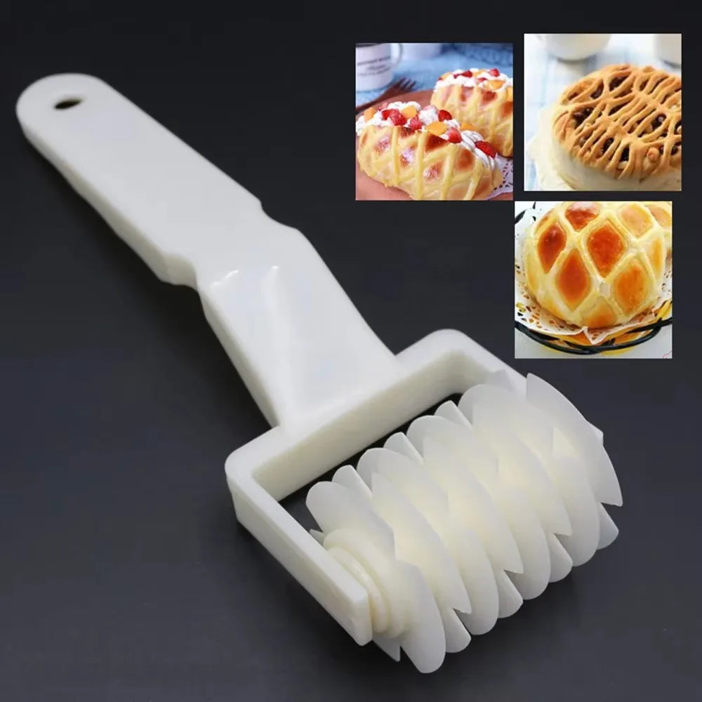 Plastic Pastry Pizza Roller Cutter for Easy Baking - Smarsty
