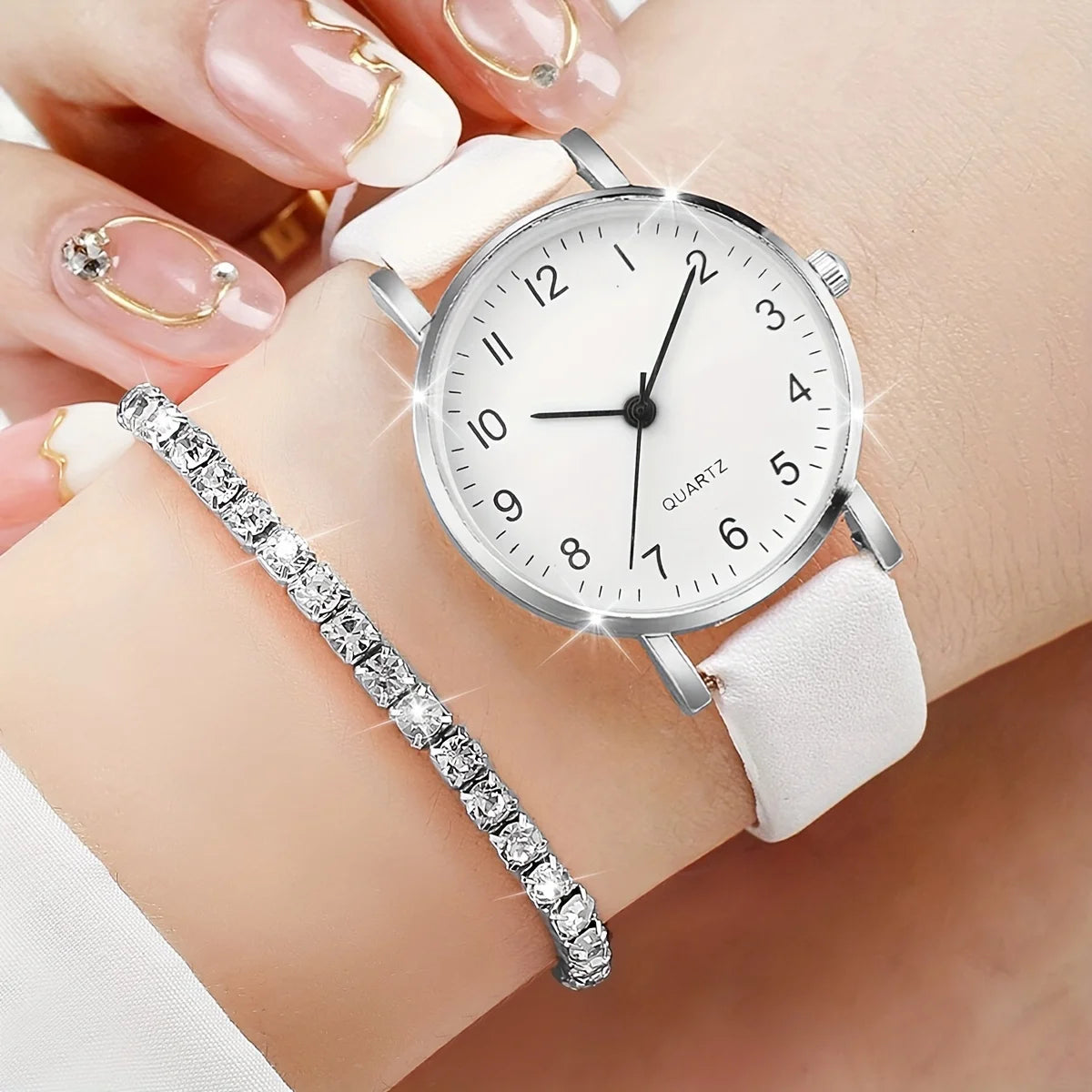 Fashion Women's Quartz Watch with Leather Band and Diamonds - Smarsty