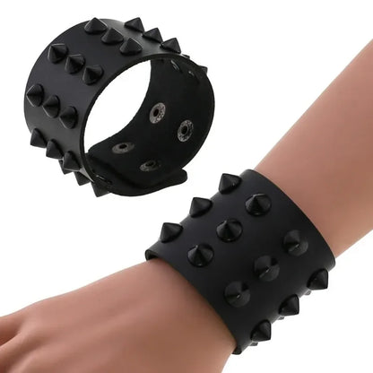 Unisex PU Leather Punk Bracelet with Spikes and Skull - Smarsty